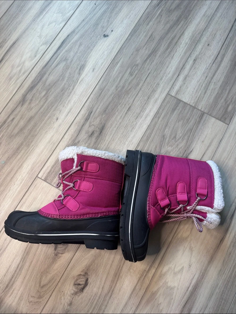 Girl’s winter boots